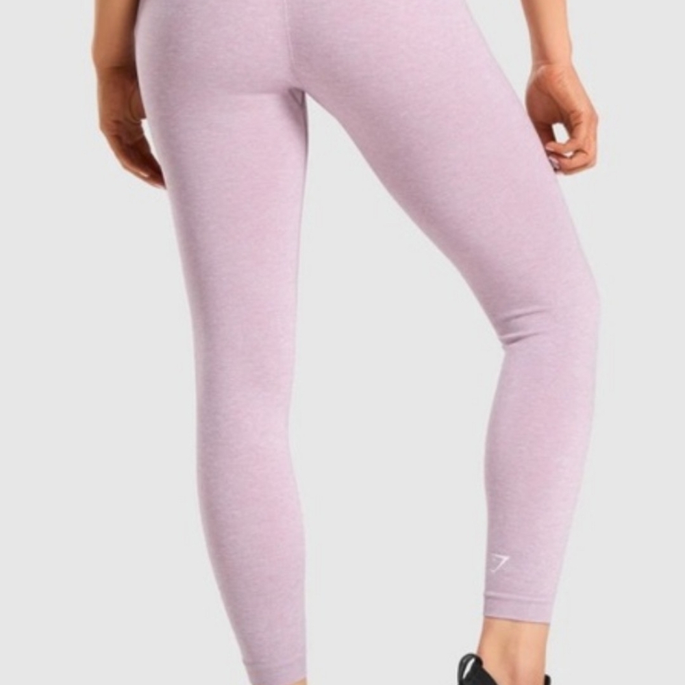 Gymshark 2 PIECE SET Crop Top And Leggings Lavender - Picture 4 of 13